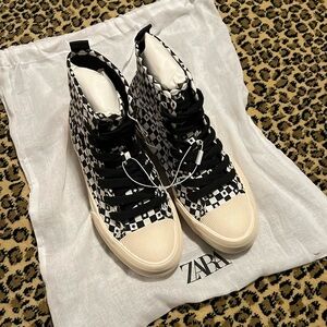 Zara black and white girls hi top shoes NWT size Eur 37/USA 5